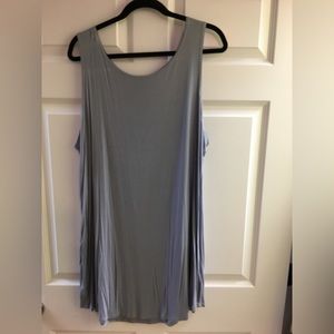 Logo by Lori Goldstein woman’s top size 2x